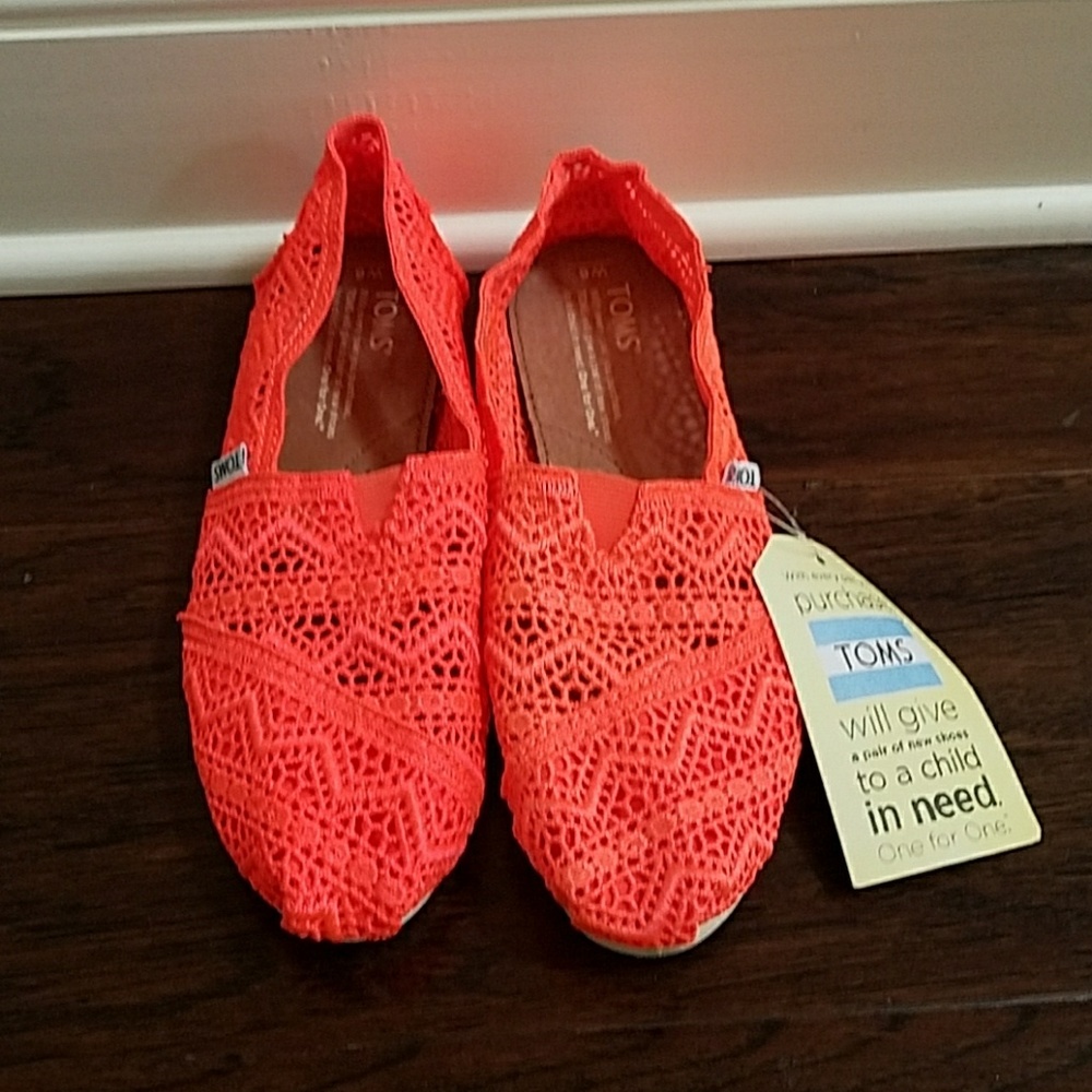 NWT orange crochet TOMS shoes